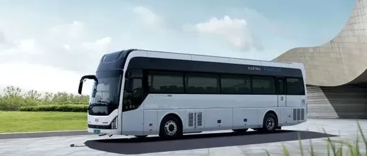 现代汽车:推出新款续航近千公里氢燃料电池客车