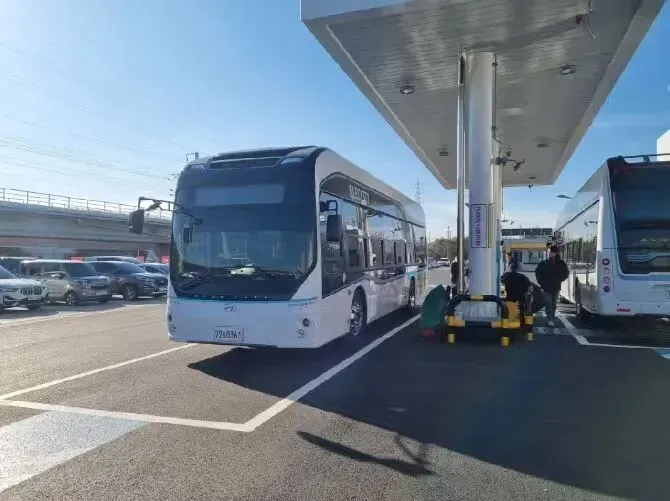 氢能业界绷紧神经：美国纯电卡车"价格倒挂"正在发生