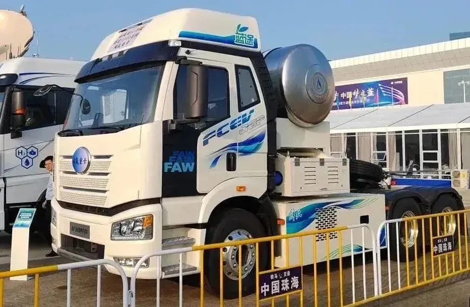外媒聚焦！中国百公斤液氢重卡，续航破千运输要革命