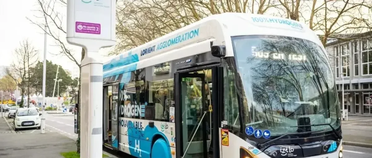 依维柯交付首辆氢燃料电池城市公交车