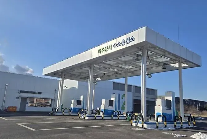 唯一的加氢站停供，车主们"干着急"