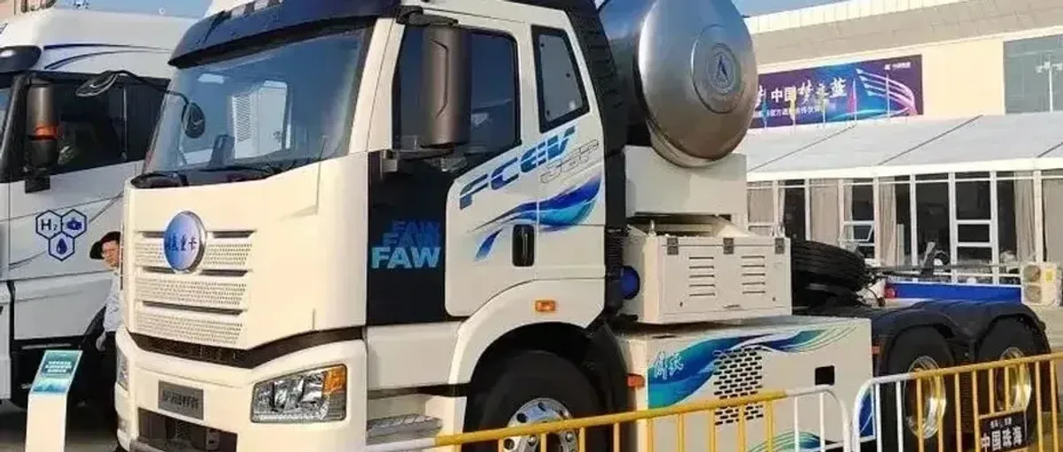 外媒聚焦!中国百公斤液氢重卡,续航破千运输要革命